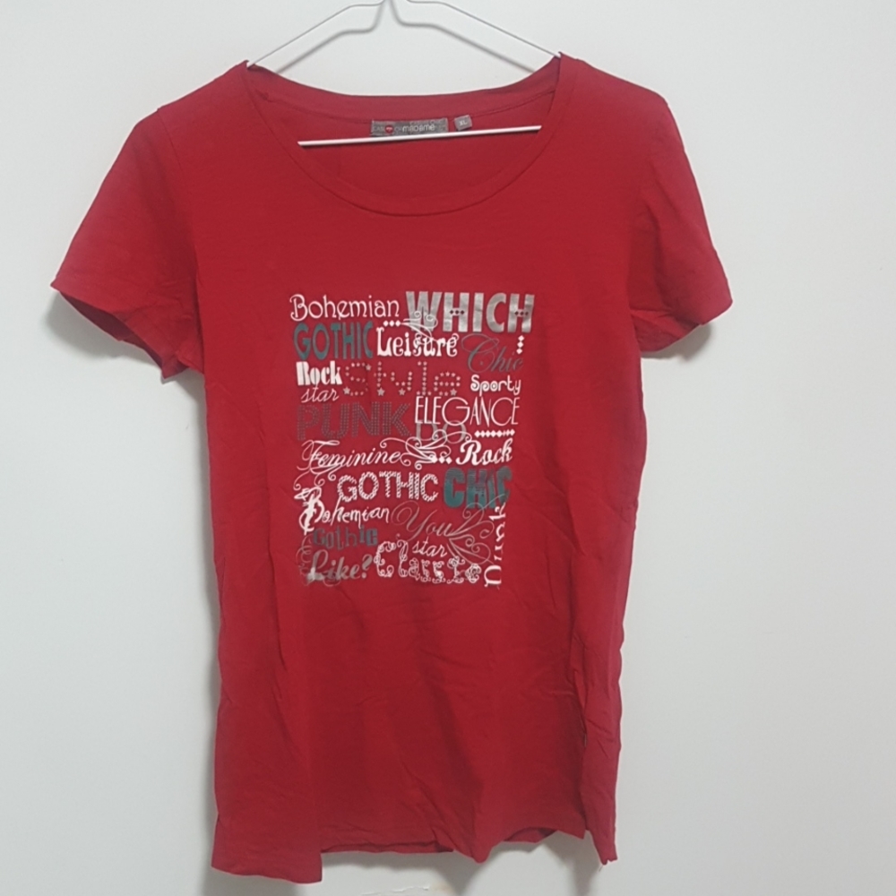 ♦️ NEW Madame Graphic Tee